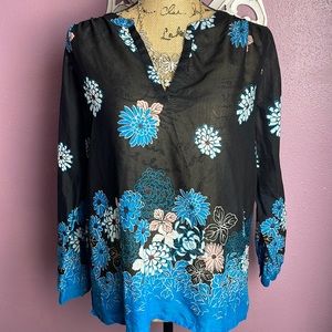 LOFT Blouse Size SP Beautiful black and floral pattern!